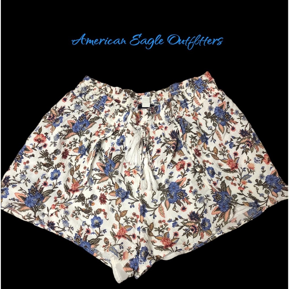 American Eagles Outfitters Floral Shorts Size M